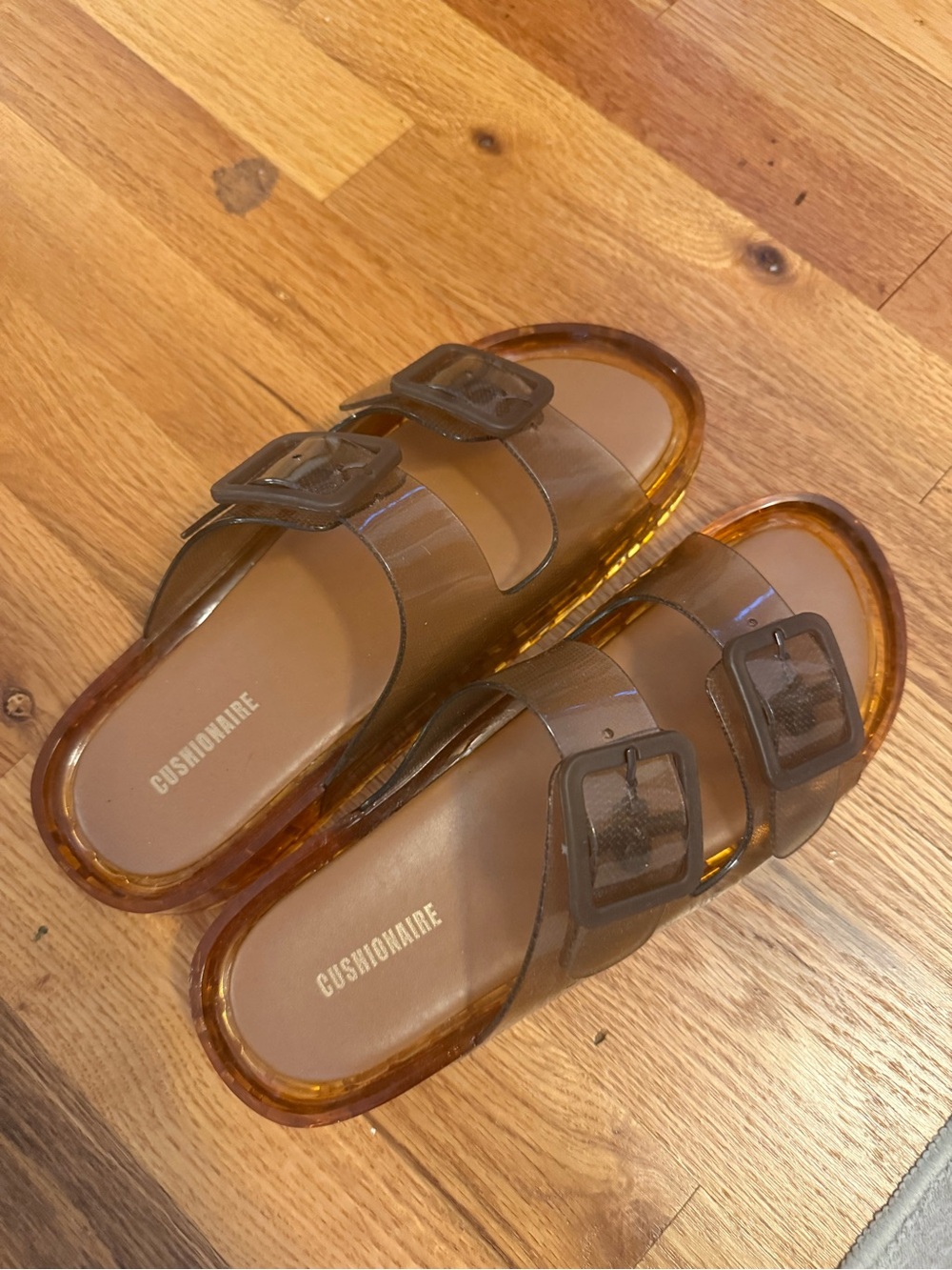 Cushionaire Clear Jelly Sandals